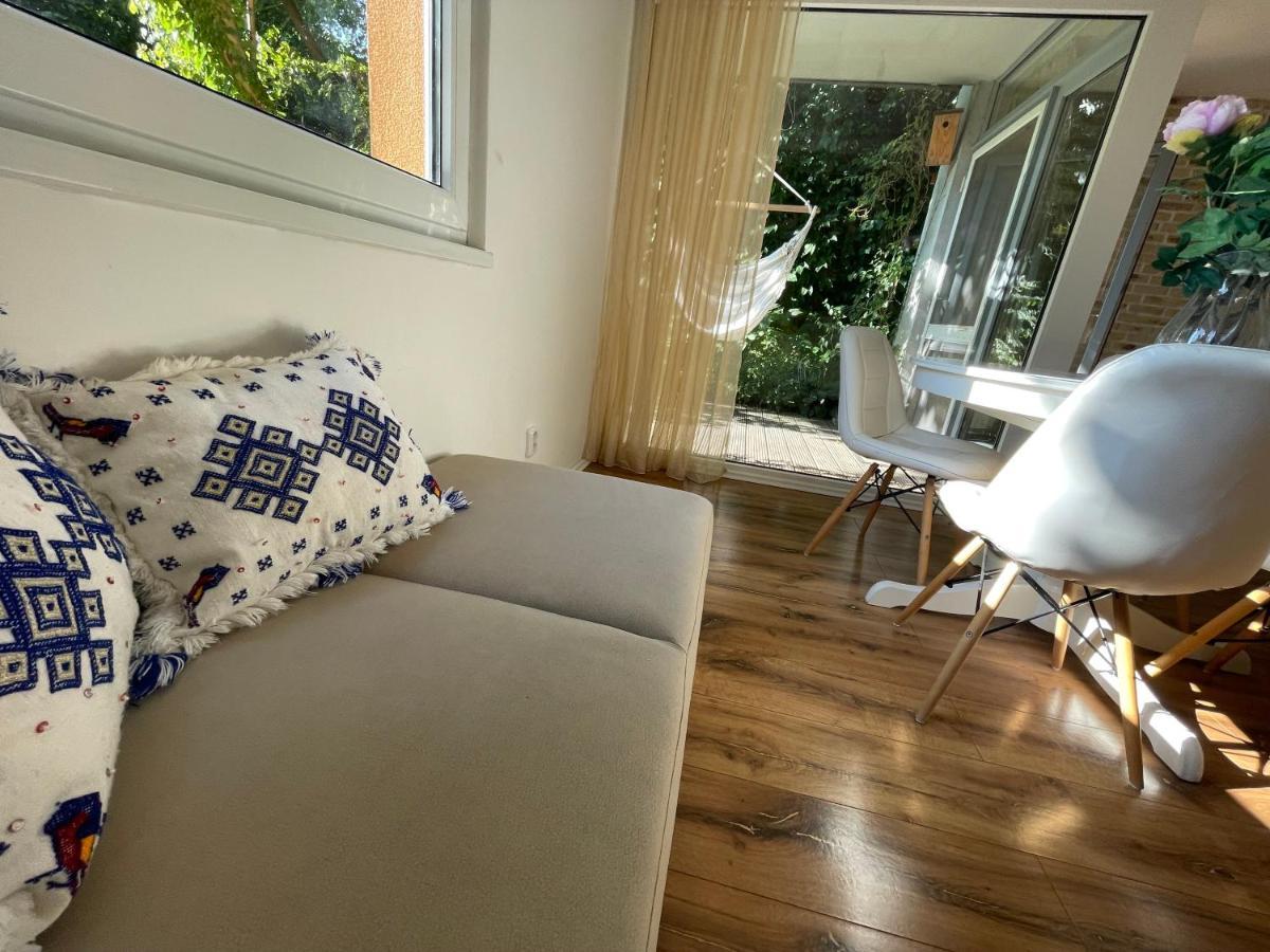 70M2 Romantic Living In The Old Town With Garden Братислава Екстер'єр фото